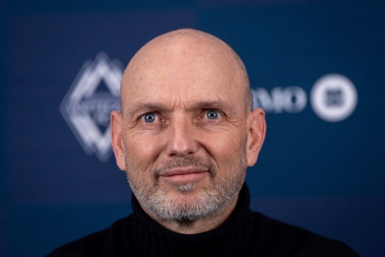 Sous le nouvel entraîneur, les Whitecaps de Vancouver se préparent à la saison des MLS enroulées
