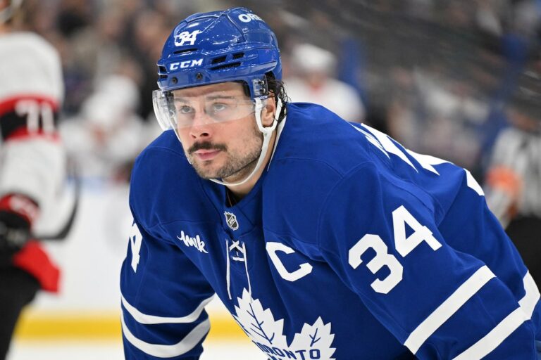 Auston Matthews est-il blessé ou les Maple Leafs gèrent-ils simplement les attentes des séries éliminatoires?