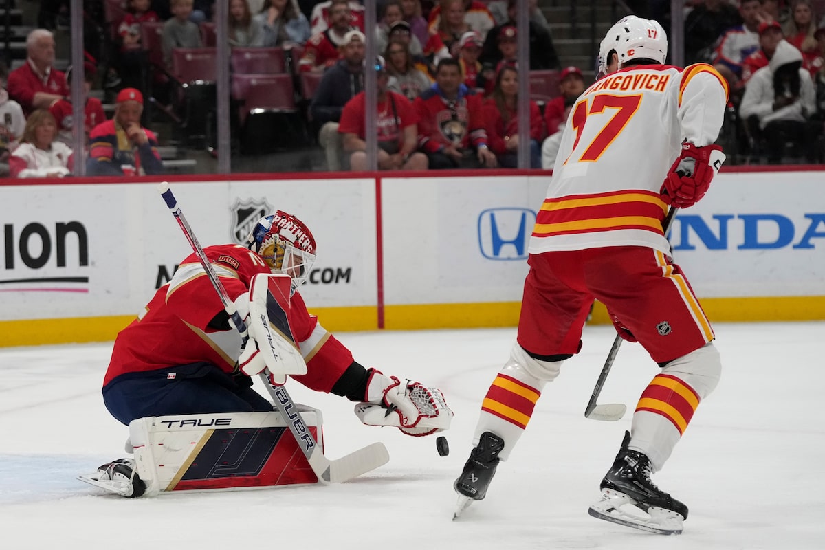 Bobrovsky s'arrête 23 coups en tant que Panthers Blank Flames 3-0 au retour de Lomberg
