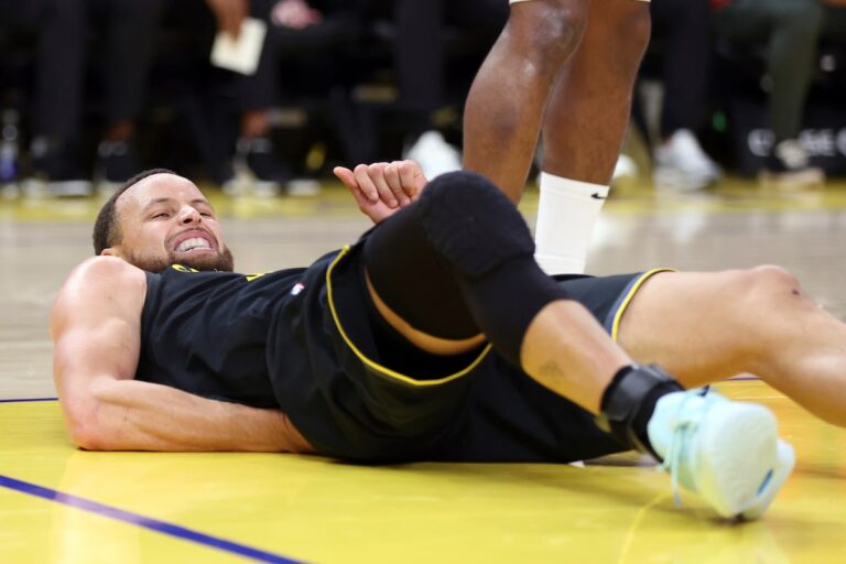 Butler a un triple-double, mais Curry blessé dans les Warriors 117-114 victoire sur les Raptors