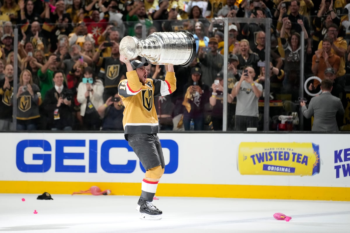 Devils Get Dumoulin, Panthers Ajouter Sturm et Golden Knights Reacquire Smith alors que les échanges de la LNH s'accumulent