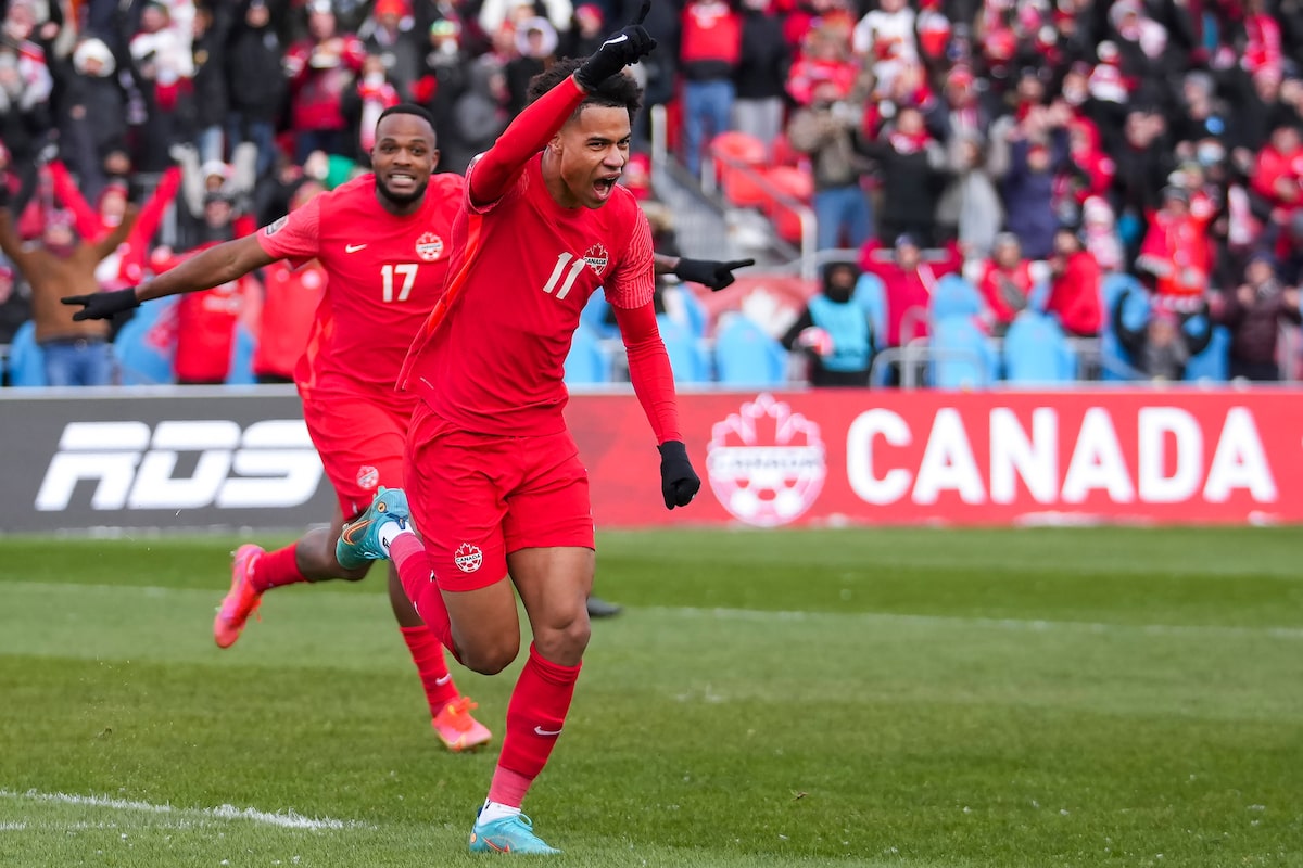Équipe canadienne de football masculin pour jouer à l'Ukraine, en Côte d'Ivoire, au tournoi canadien Shield à Toronto