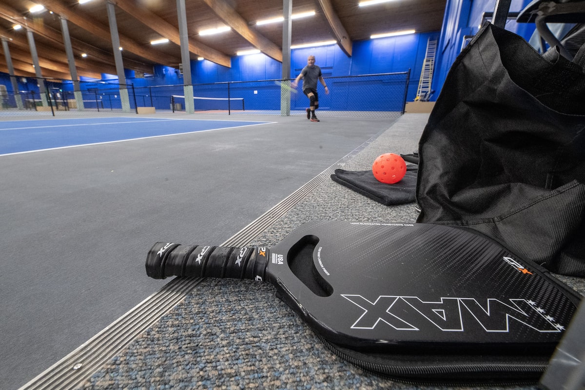 La guerre commerciale est vêlée sur les tribunaux de pickleball du Canada
