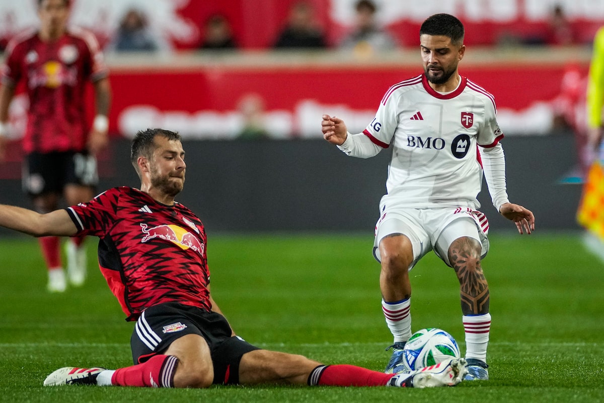 Le Toronto FC perd 2-1 contre les Red Bulls de New York malgré le retour d'Insigne à la gamme de départ