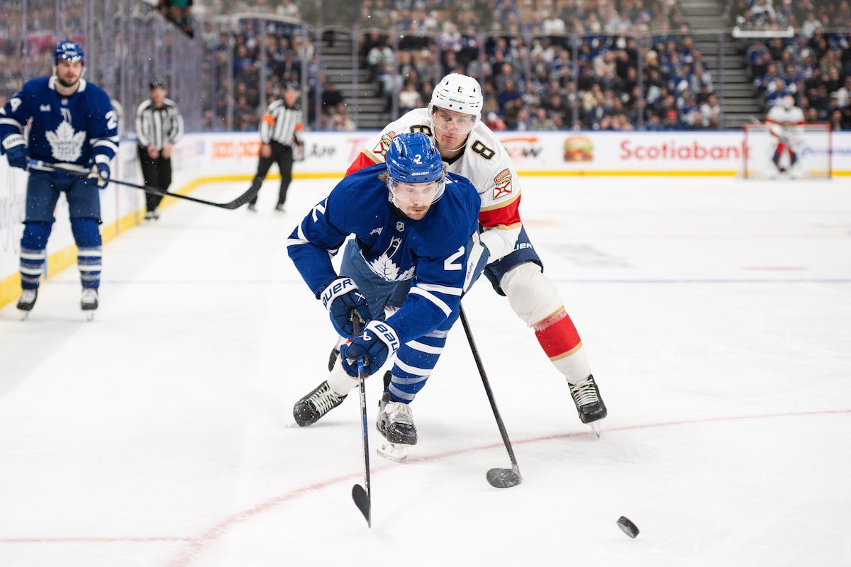 Les Maple Leafs abandonnent les avances précoces à l'automne 3-2 aux Panthers