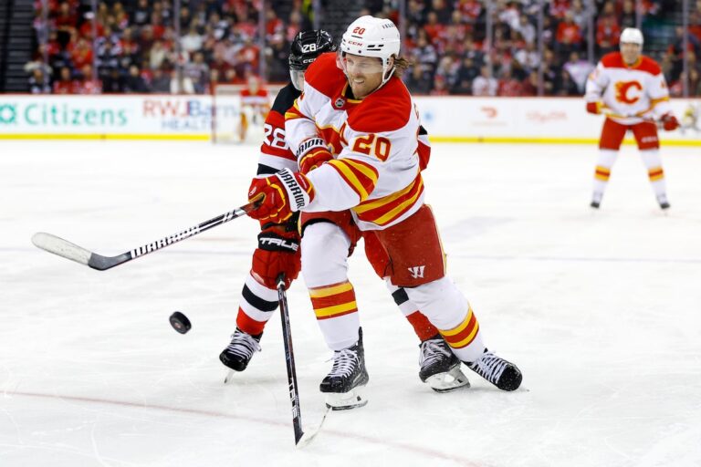 Les flammes se préparent pour les éliminatoires finaux Chasing Blues et Dueling Canucks