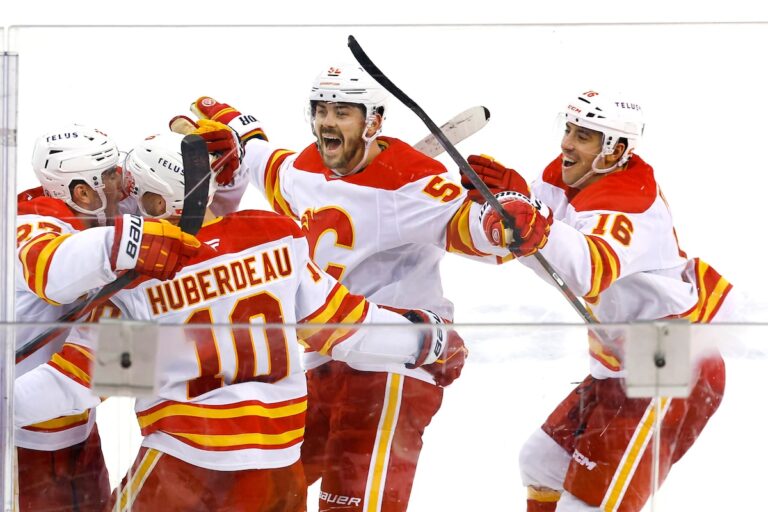 Les plafonds tardifs de Huberdeau Flame Flame de l'éclairage de la troisième période en 5-3 victoire de retour sur Devils