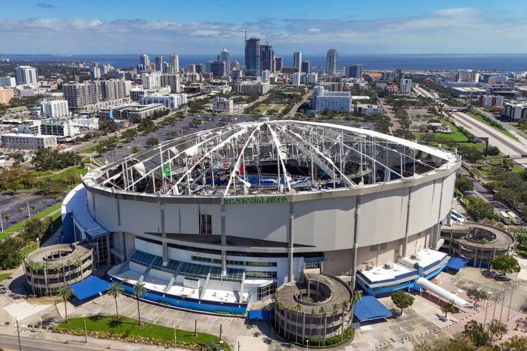 Les rayons de Tampa Bay se retirent de 1,3 milliard de dollars prévus à Saint-Pétersbourg
