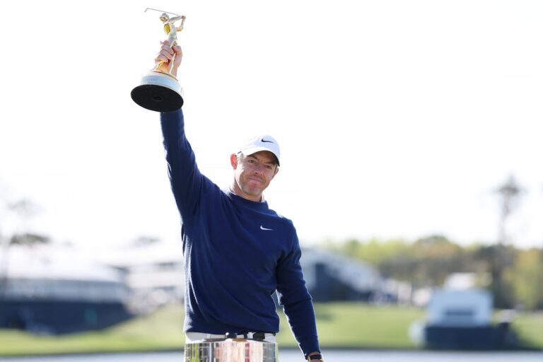 McIlroy bat le spaun en trois trous en séries éliminatoires pour remporter le championnat des joueurs