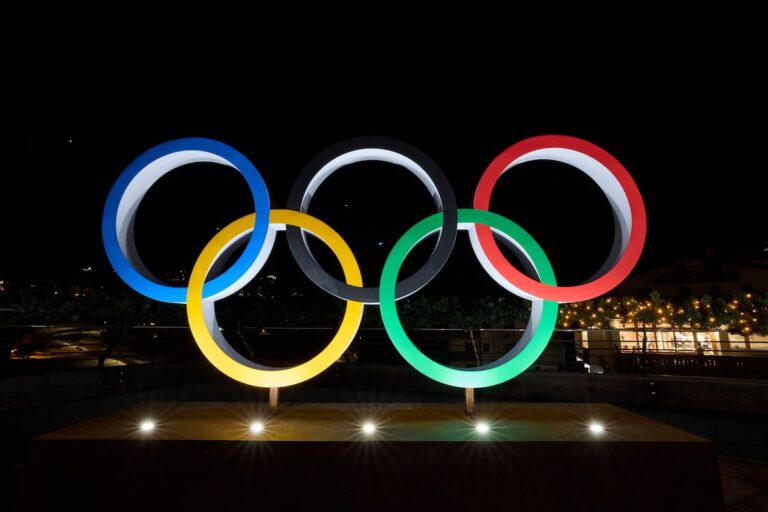 NBC et IOC signent 3 milliards de dollars de droits des médias olympiques jusqu'en 2036 au moins 2036