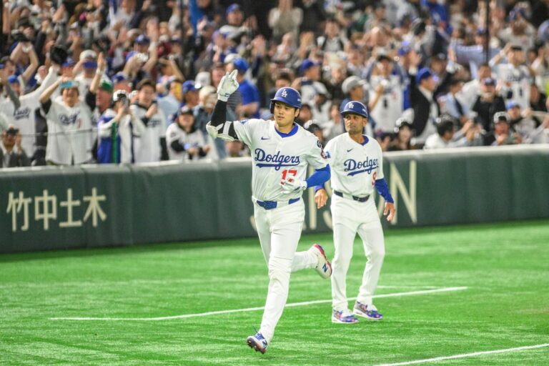 Ohtani Homers en retour au Japon alors que les Dodgers doublent les Cubs 6-3