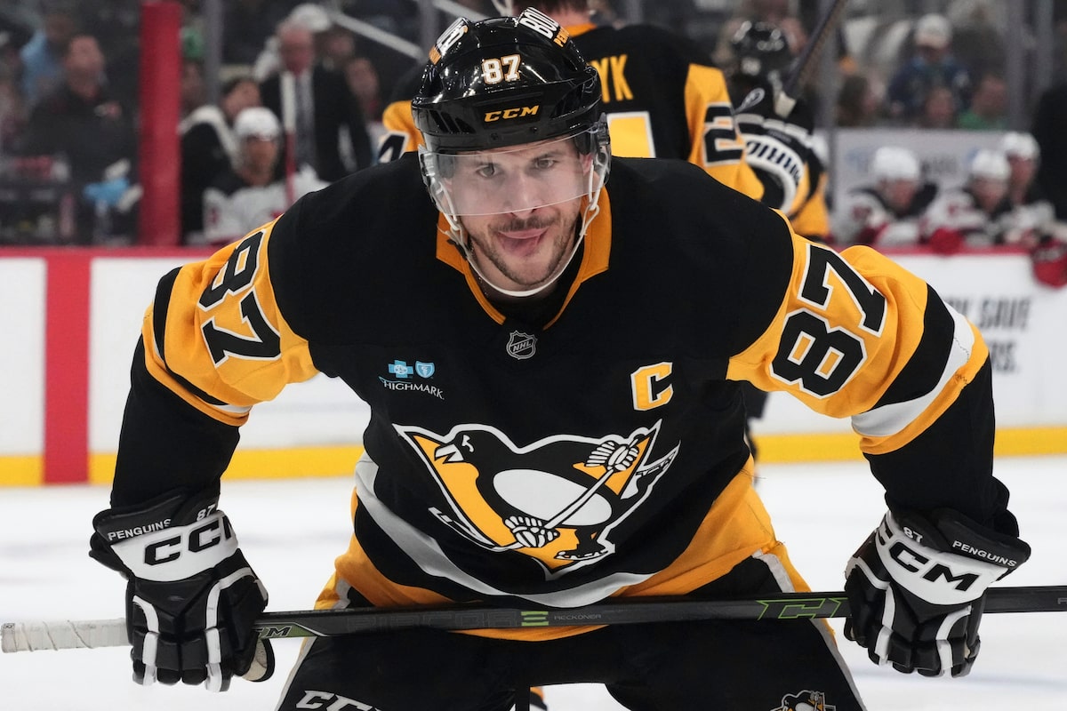 Sidney Crosby bat le record de la LNH de Wayne Gretzky avec sa 20e saison en moyenne un point par match