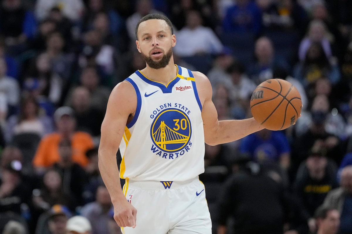 Stephen Curry rejoint Alma Mater Davidson en tant que directeur général adjoint pour les équipes de basket-ball du collège
