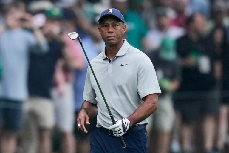 Tiger Woods confirme la relation avec Vanessa Trump dans la publication des médias sociaux