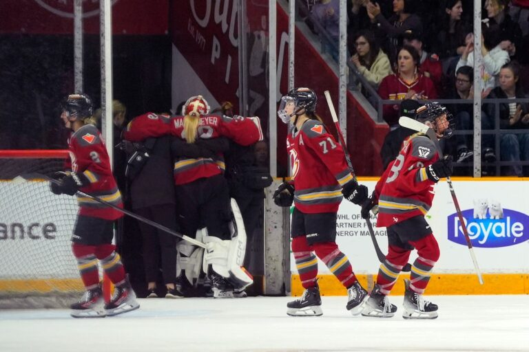 Vasko aide à charger de battre Frost 3-2 et de gagner un pour Masch '