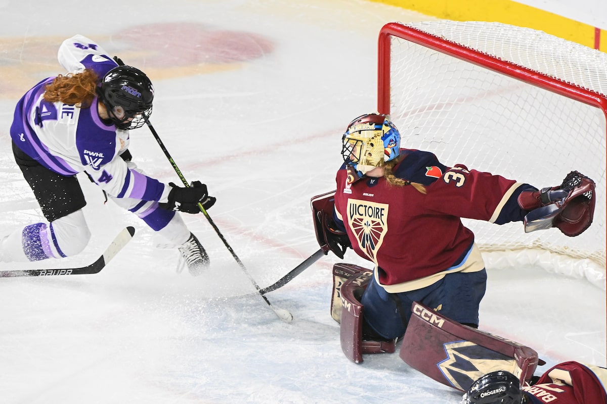 Victoire Ride Desbiens Hot Hand to 2-1 Shootout Win Over Frost