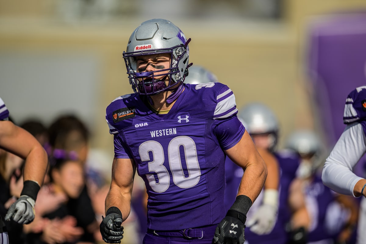 Western Star Findlay pour poursuivre la carrière de la LCF avant de poursuivre ses études de médecine