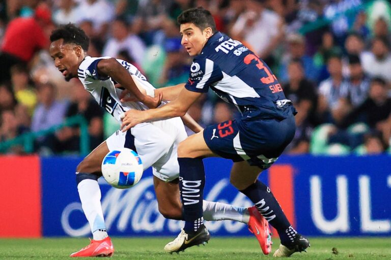 Whitecaps To Concacaf Champions Cup Quarterals avec un bouleversement de CF Monterrey