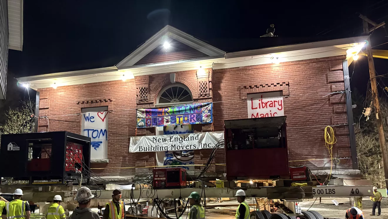 Johnson déplace son bâtiment de bibliothèque historique pour échapper aux inondations