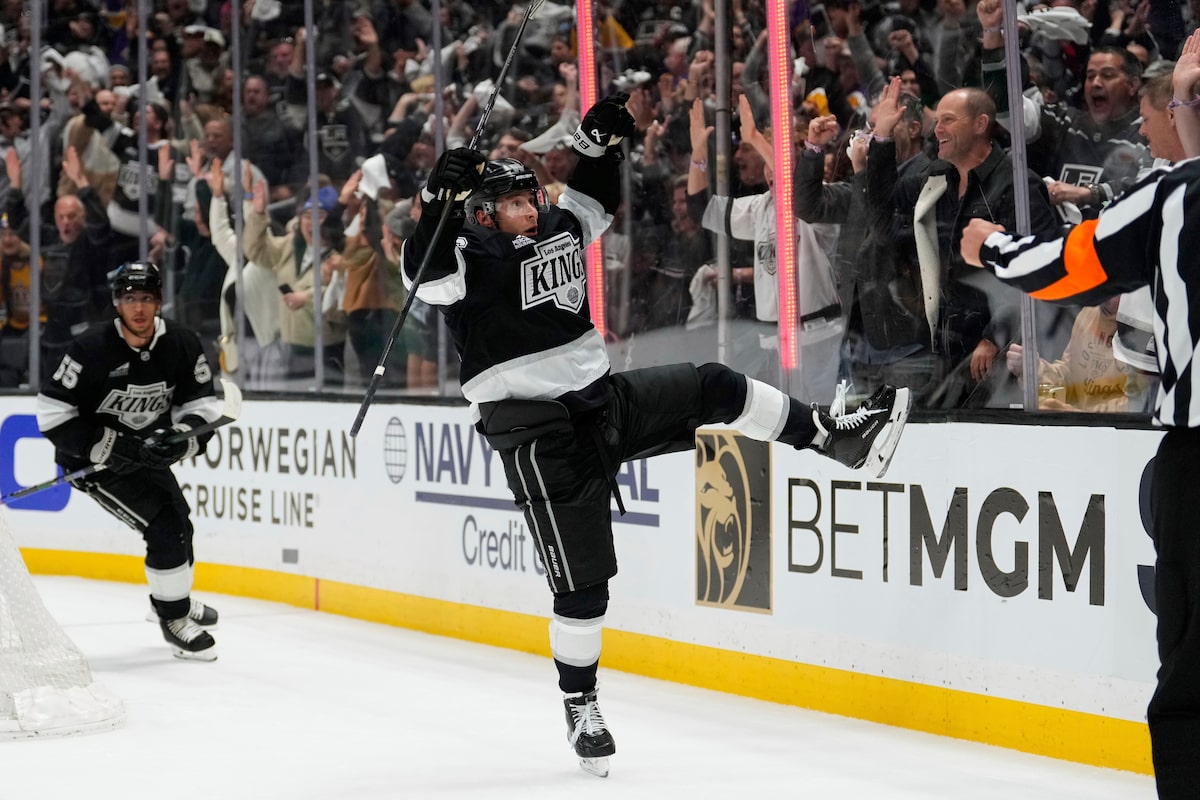 Adrian Kempe mène la folie offensive des Los Anchys dans une victoire 6-2 contre les Oilers pour une avance de la série 2-0
