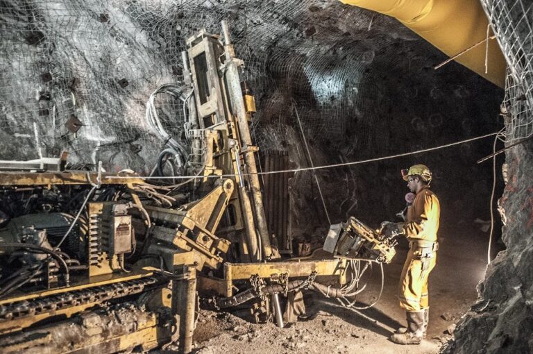 Barrick met en panne le panneau à vendre à Hemlo