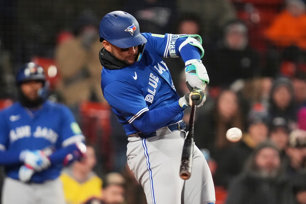 Bichette conduit dans le gagnant en 11e, Guerrero célèbre l'extension avec trois coups sûrs alors que Blue Jays battait Bosox