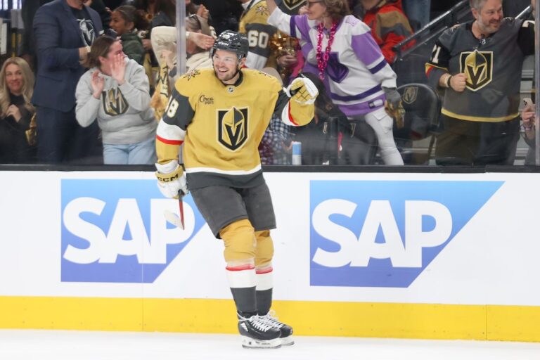 Brett Howden marque deux fois, Golden Knights a battu Wild 4-2 dans le match 1