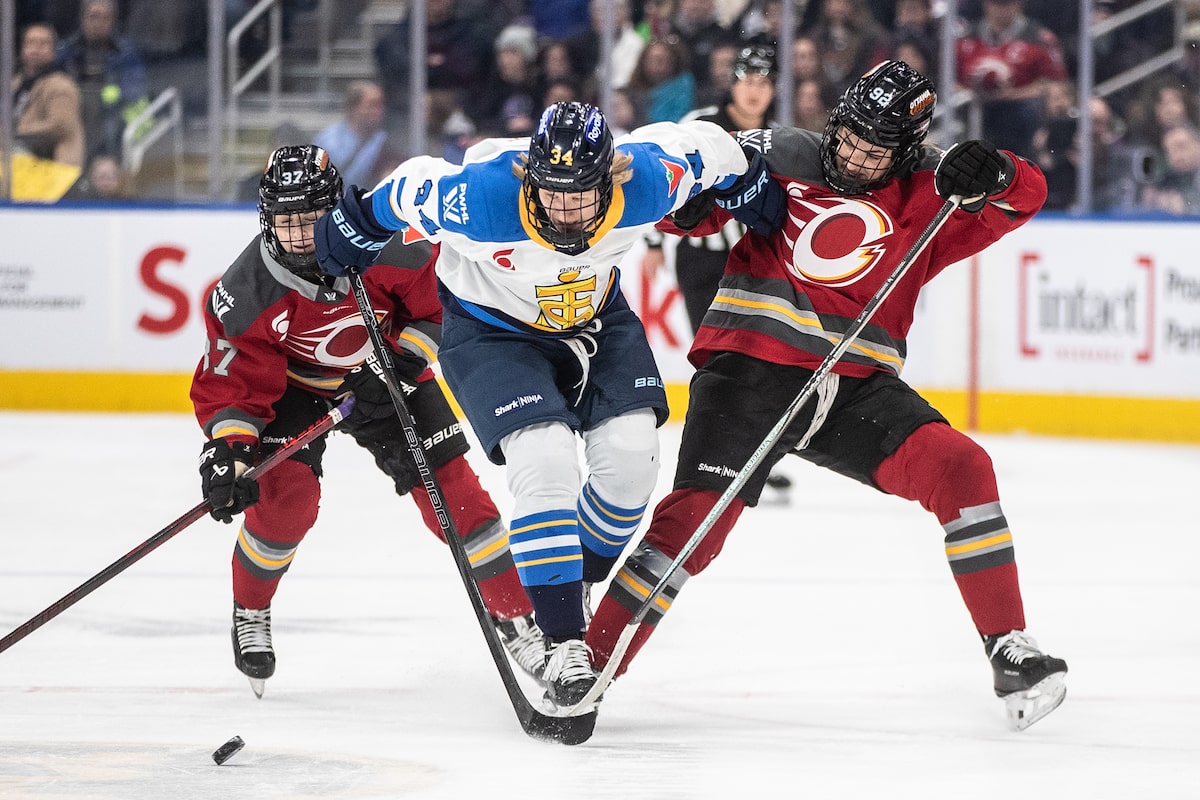 Bump de l'équipe de hockey féminine canadienne pour Hannah Miller