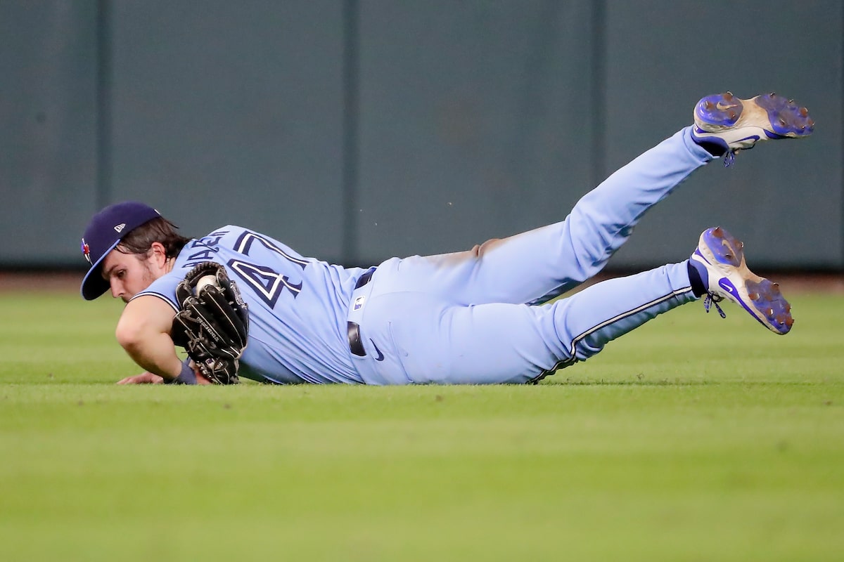 Christian Walker Homers en deuxième manche, Astros a battu Blue Jays 3-1 pour le balayage de la série