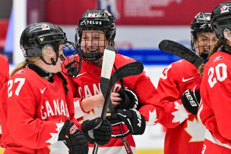 Cinq choses alors que le Canada atteint des séries éliminatoires dans le championnat du monde de hockey féminin