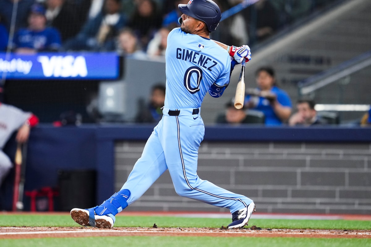 Connu pour sa défense, Andres Gimenez tourne la tête avec la longue balle pour les Jays