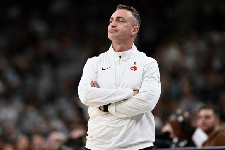 Darko Rajakovic continue de se développer en tant qu'entraîneur-chef des Raptors après deux saisons à Toronto