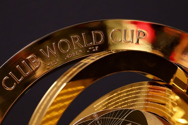 FIFA pour faire ses débuts sur les caméras corporelles pour les arbitres de la Coupe du monde des clubs