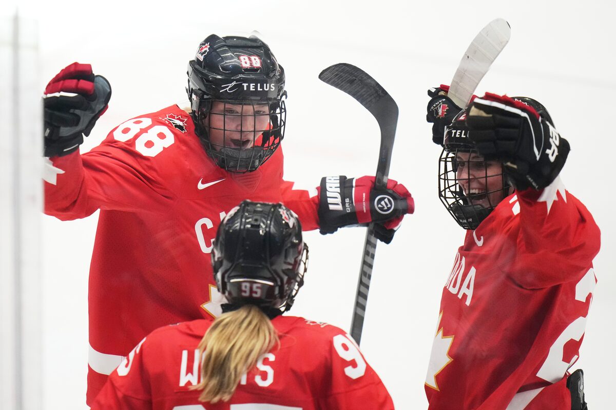 Le Canada bat la Finlande 8-1 dans le hockey sur glace féminin, qui nous affronterait en finale