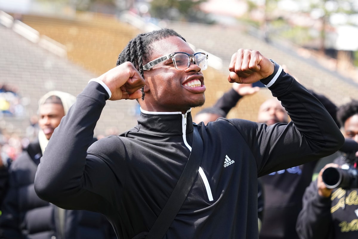 Le champion Bailey a hâte de voir Travis Hunter jouer l'offense et la défense dans la NFL mais connaît les obstacles