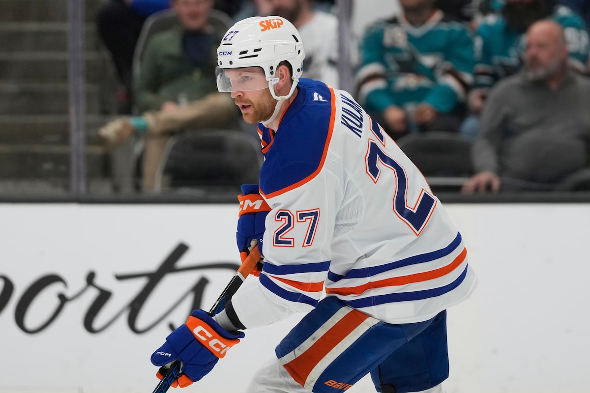 Le défenseur des Oilers, Brett Kulak, se précipite de la naissance de la fille au match éliminatoire