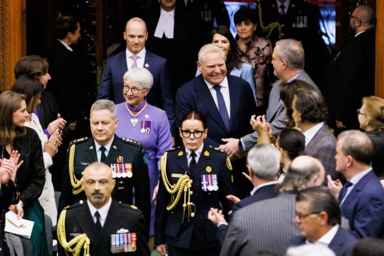 Le gouvernement Ford promet de démolir la réglementation, les barrières commerciales dans le discours du trône