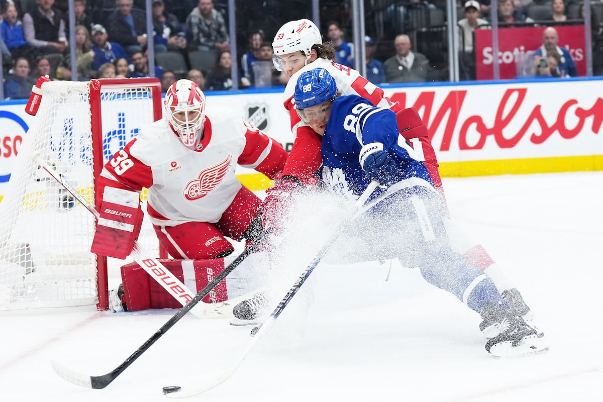 Les feuilles enveloppent la saison régulière avec une victoire sur les rouges