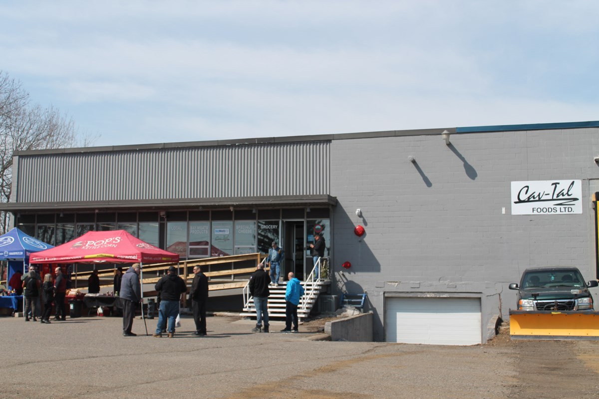 Marten Falls Première nation célèbre l'ouverture des sociétés alimentaires de Thunder Bay