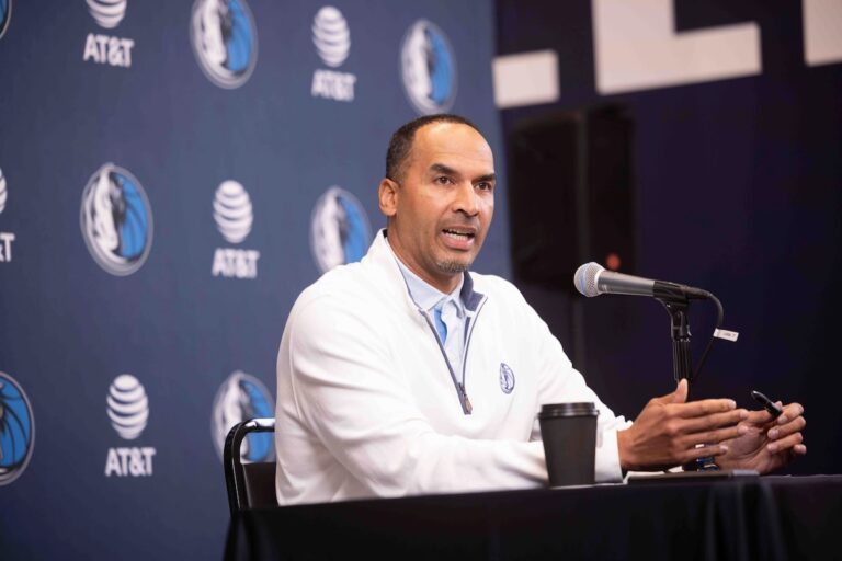 Mavs GM Nico Harrison dit que l'amour des fans pour Luka Doncic était plus profond qu'il ne le savait, mais se tient par métier