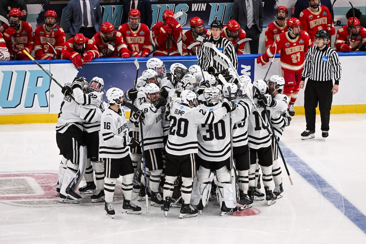 Michaels soulève l'ouest du Michigan à 3-2 en double victoire sur Frozen Four contre le champion en titre Denver