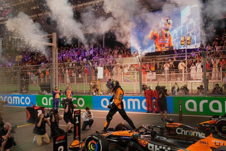 Oscar Piastri gagne à Jeddah pour prendre la tête de la Formule un