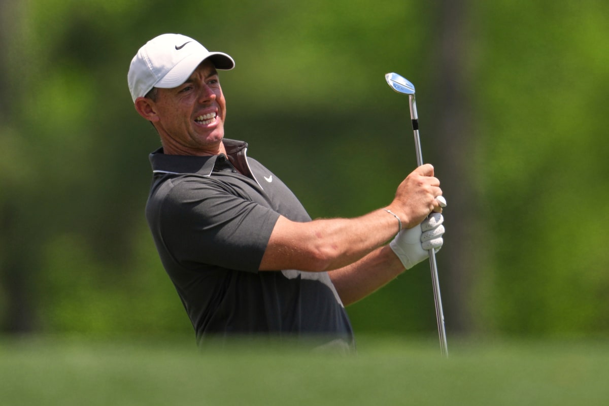 Rory McIlroy prend feu, tire 66 pour se remettre en lice aux Masters