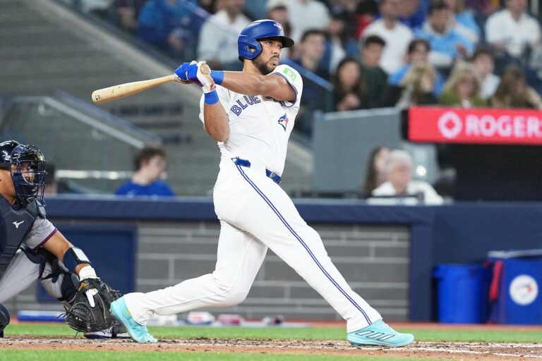 Santander et Roden ont frappé des circuits à Power Blue Jays à 6-3 victoire sur Braves