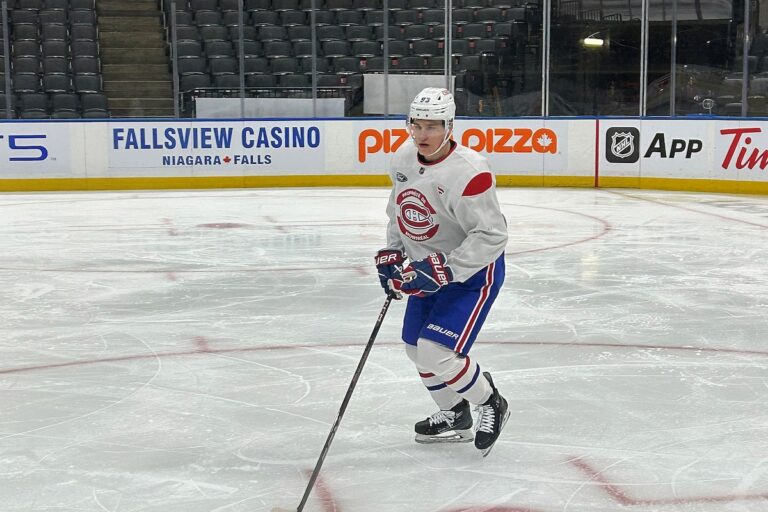 Top prospect Ivan Demidov pour faire ses débuts aux Canadiens contre Blackhawks