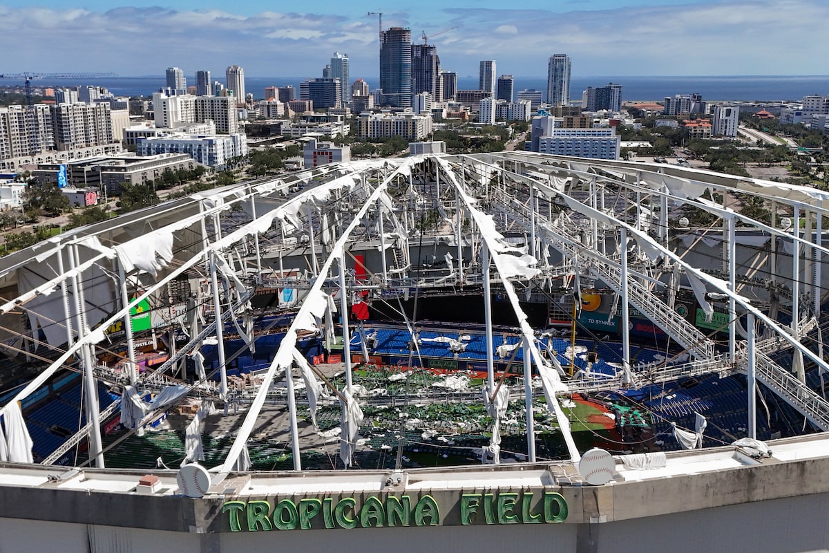 Ville de Saint-Pétersbourg pour dépenser 22,5 millions de dollars pour réparer le toit endommagé par les ouragans de Tropicana Field