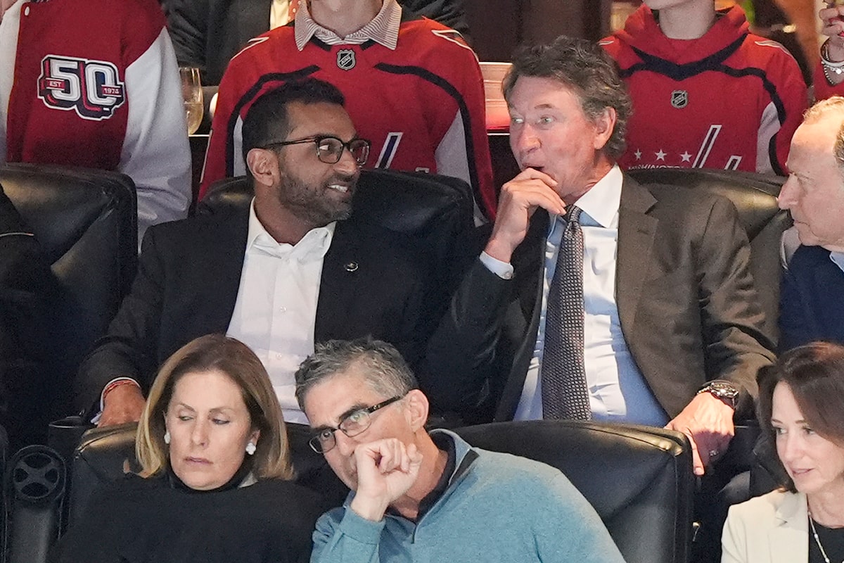 Wayne Gretzky dit qu'il n'a «pas de pouvoir politique» sur le président ou le Premier ministre