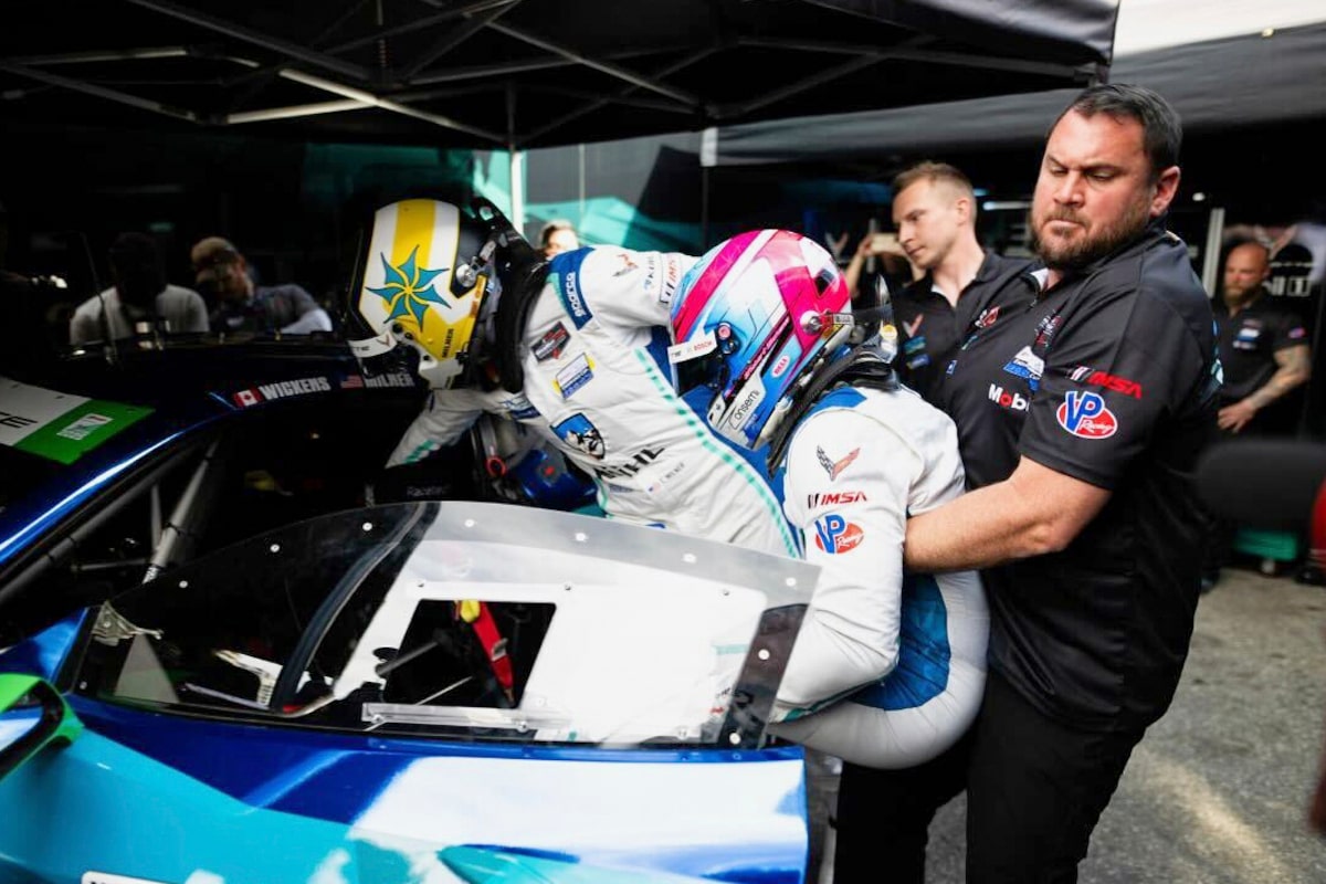 Wickens revient à Elite Racing avec l'utilisation de contrôles des mains sept ans après avoir été paralysé dans un accident