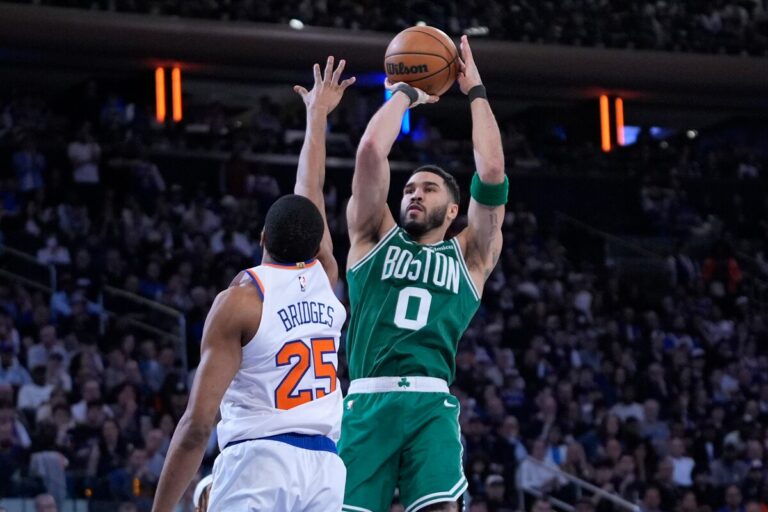 Celtics a battu Knicks 115-93 dans le match 3 des demi-finales de la Conférence de l'Est