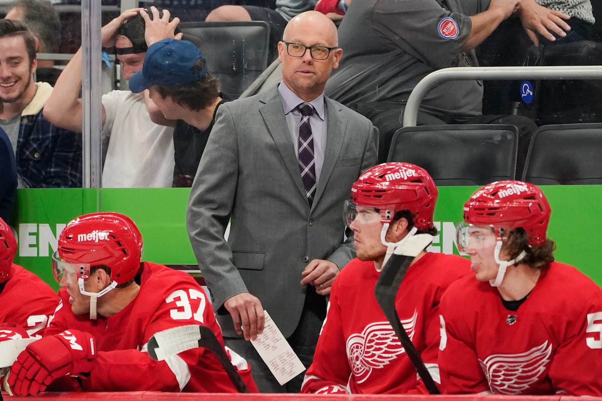 Chicago Blackhawks embauche Jeff Blashill comme entraîneur-chef alors que l'équipe espère un revirement